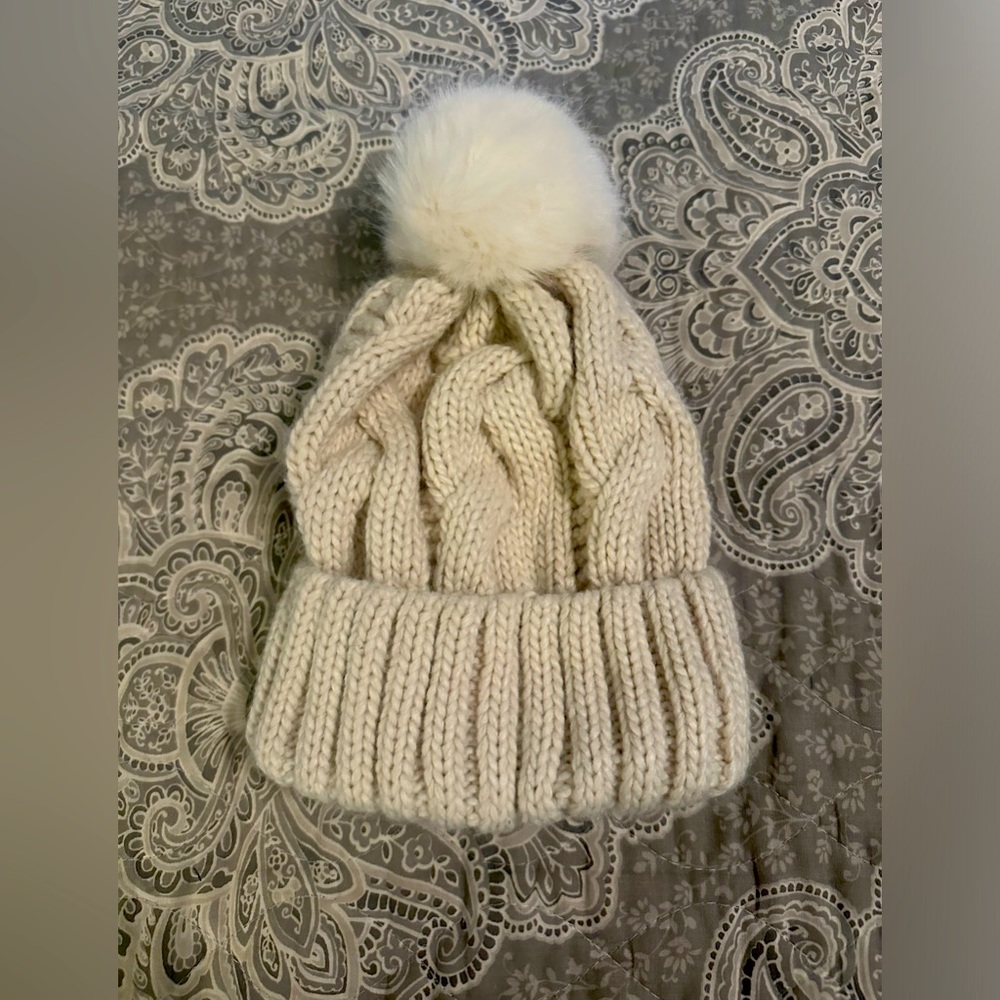Women’s NWOT beanie